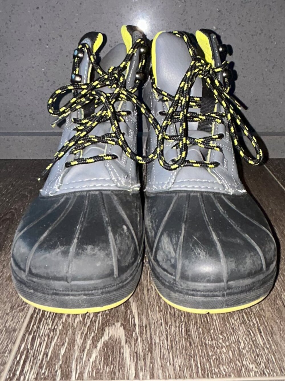 CHAMPION C9 YOUTH BOYS SIZE 5 DUCK BOOTS SHOES BLACK GRAY GREEN RN 91218 - Picture 3 of 7